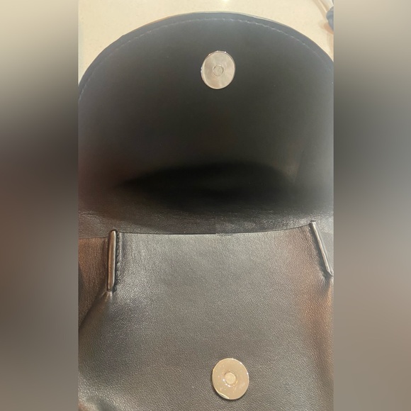 Zara Black Oval Faux Leather Crossbody Bag Magnetic Closure W/Knotted Accents - Picture 7 of 9